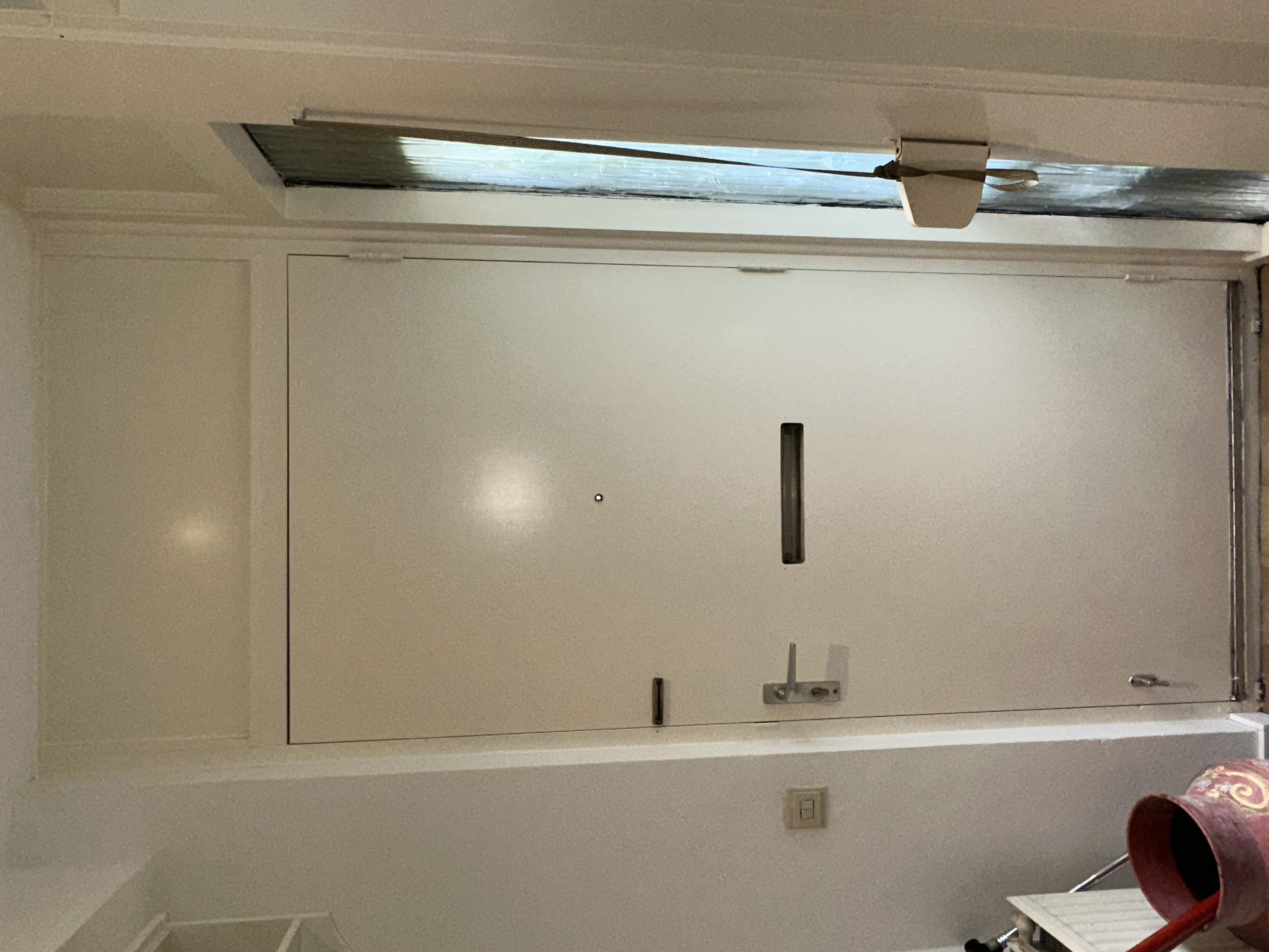 De Heeren van Hilversum - Deur renovatie schilderwerk eind resultaat